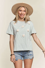 Load image into Gallery viewer, SOLID SHIRT W/PEARL ACCENT FLOWER PATCH- LET3629