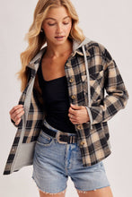 Load image into Gallery viewer, ZIPPER FRONT QUILTED PUFFER VEST CONTRAST HOODIE VEST