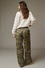 Load image into Gallery viewer, PT50478 - Addison Stripe Pullover
