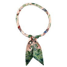 Load image into Gallery viewer, Botanical Print Fabric Scarf Magnetic Necklace

