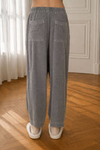 Load image into Gallery viewer, CRINKLE PLISSE ELASTIC WAIST LOUNGE PANTS
