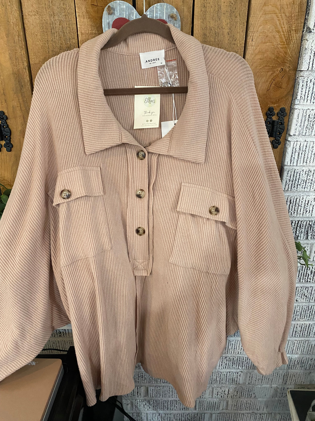 Half button up Knit Top (Curvy)