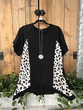 Load image into Gallery viewer, Black Leopard Top.
