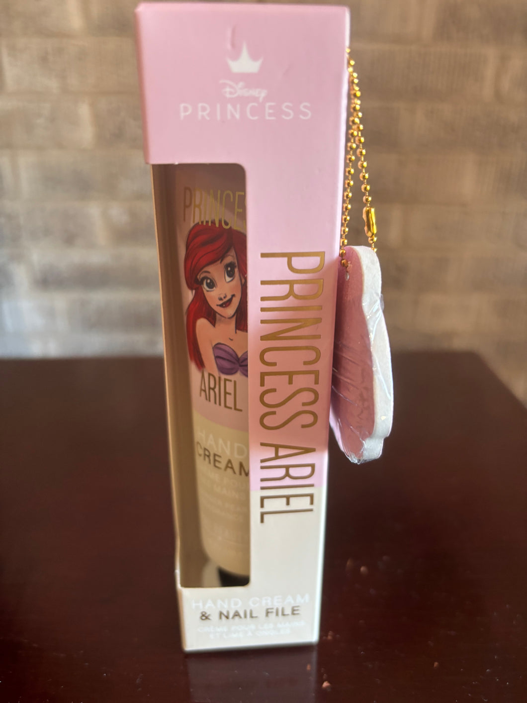 Ariel Hand Cream and nail file set