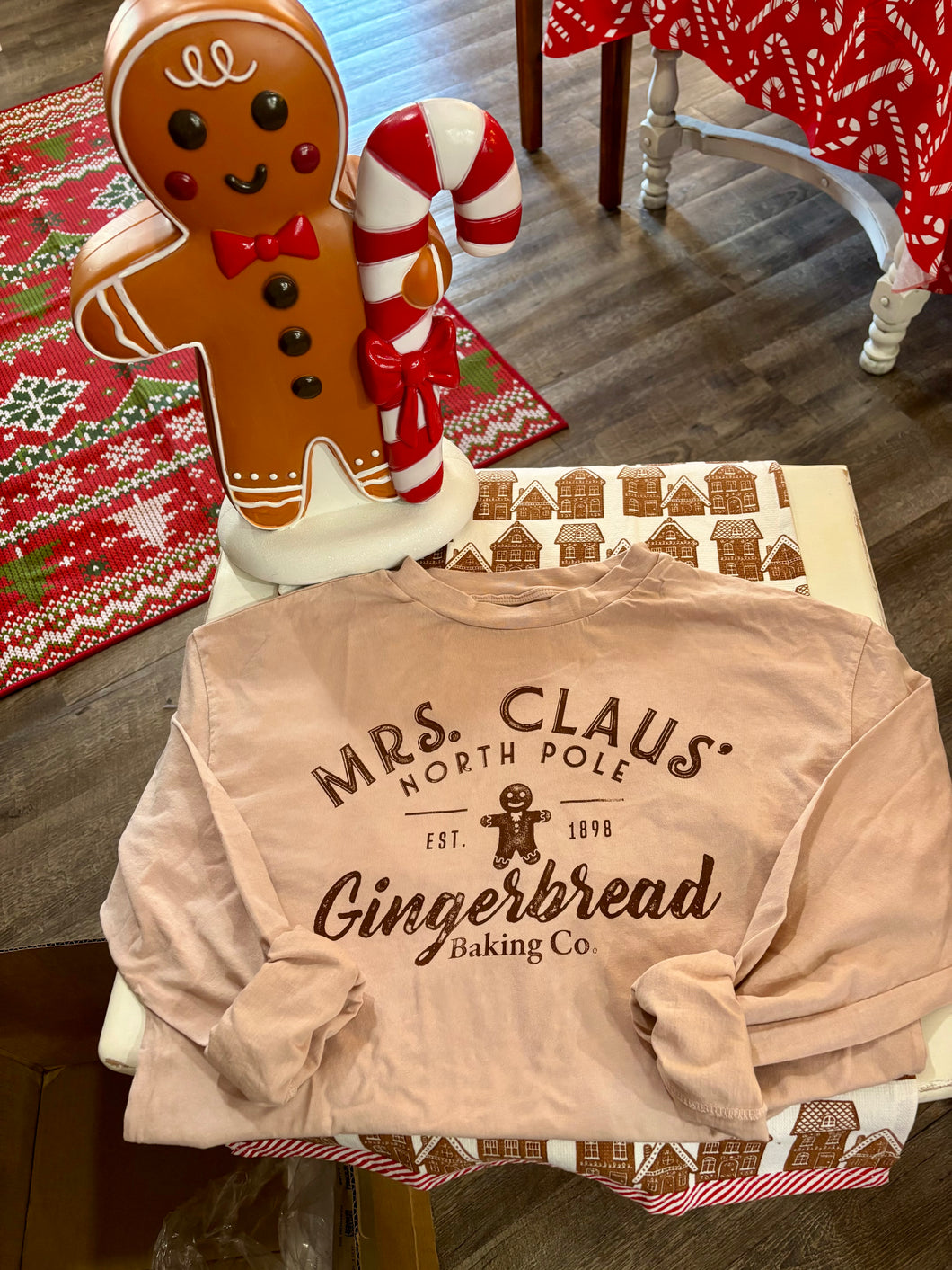 Mrs. Claus Mineral Tee