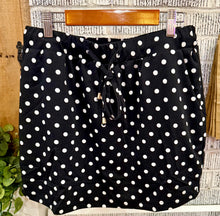 Load image into Gallery viewer, Polka dot Skort

