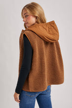 Load image into Gallery viewer, SHERPA HOODED VEST

