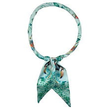 Load image into Gallery viewer, Botanical Print Fabric Scarf Magnetic Necklace
