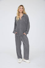 Load image into Gallery viewer, CRINKLE PLISSE ELASTIC WAIST LOUNGE PANTS
