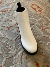 Load image into Gallery viewer, Dana Boots
